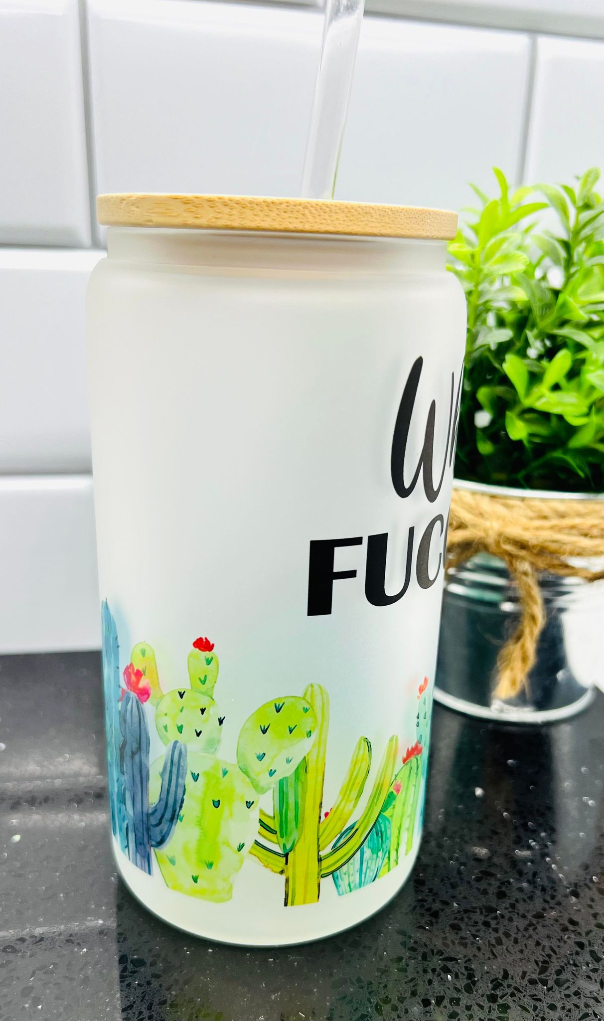 What the Fucculent 16 ounce Glass Can with Bamboo Lid